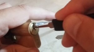 [ 40 ] КАК ОТКРЫТЬ ЗАМОК ЕСЛИ ИЗНУТРИ ВСТАВЛЕН КЛЮЧ ЧТО ДЕЛАТЬ ЕСЛИ КЛЮЧ НЕ ПОВОРАЧИВАЕТЬСЯ В ЗАМКЕ