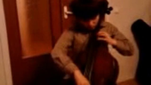 Гоша Лебедев 9 лет. Romberg, cello sonata B-dur смотреть онлайн