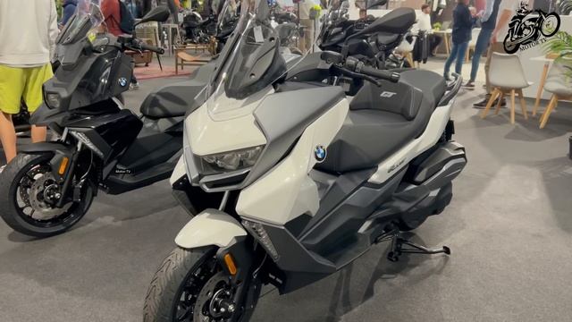 12 Best Maxi Scooters For 2023 | With Premium Looks and Design смотреть онлайн