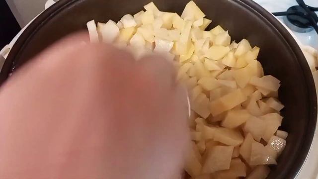 Тушëная картошечка в давно забытой мультиварке! смотреть онлайн
