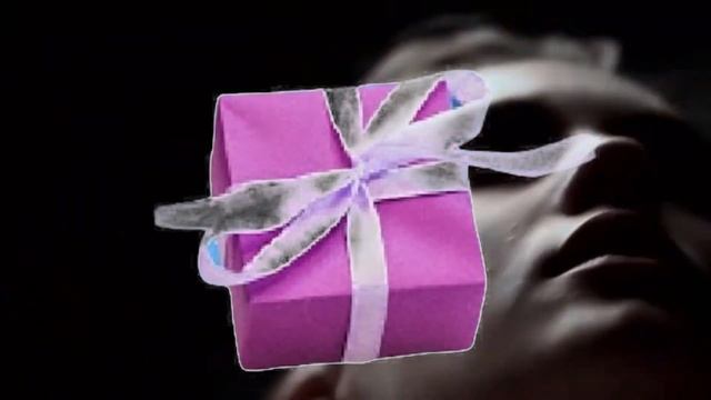 Готовы получить свой подарок? Тогда быстрее приглядывайтесь какой из них ваш? смотреть онлайн