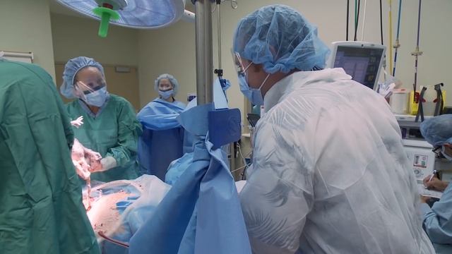 Mother Delivers Quadruplets at Sharp Mary Birch Hospital for Women & Newborns смотреть онлайн