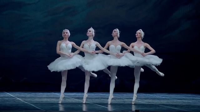 Pas de quatre from Swan Lake (Лебединое озеро - Танец маленьких лебедей 06.09) смотреть онлайн