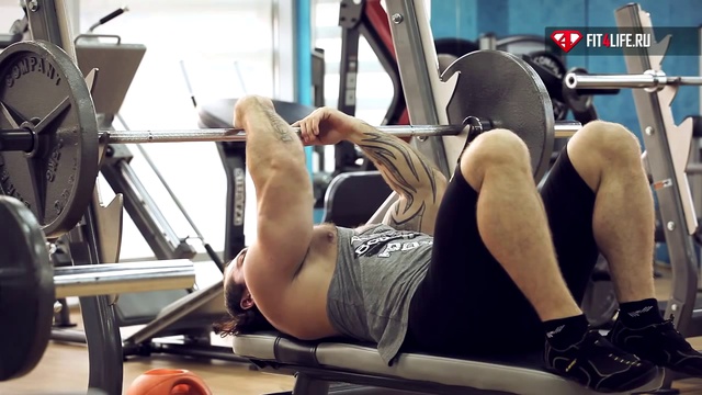 УПРАЖНЕНИЕ ЖИМ ШТАНГИ ЛЕЖА