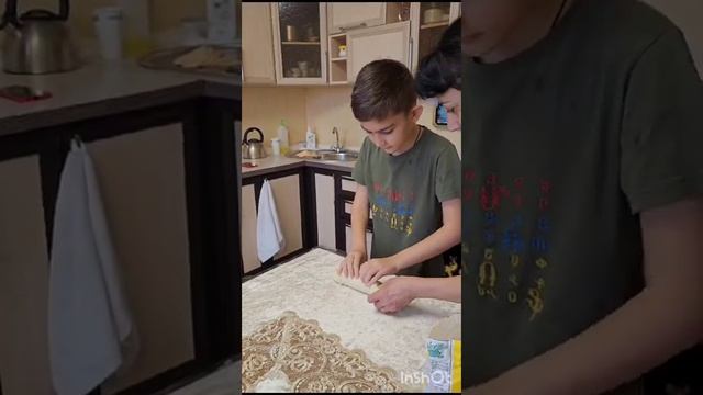 Традиционное национальное армянское блюдо татар-бораки. смотреть онлайн