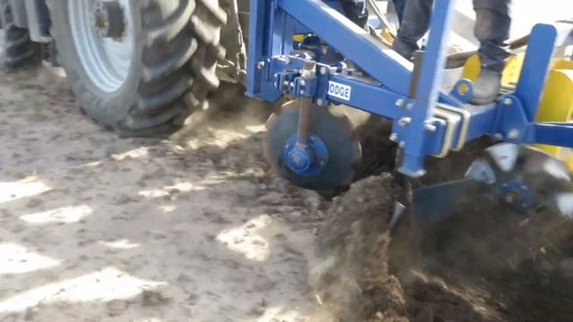 Hodge Vertical Tillage Bed Ripper 1 row Video#1 смотреть онлайн