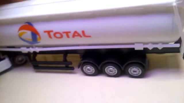 Majorette/ Siku Review: M.A.N. Trucks In 1/87 Scale