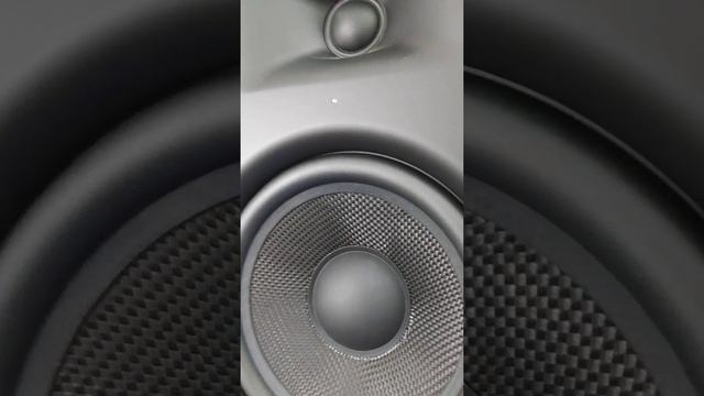 M-Audio BX5 D3 Active Studio Monitor Speakers смотреть онлайн
