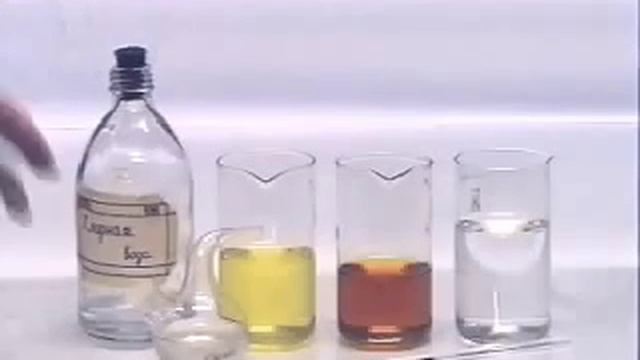 Реакции хлорной воды с KBr и KI (в стаканчиках) смотреть онлайн