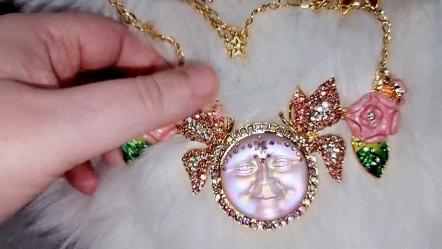 Продажа: Шикарный мегалот бижутерия смотреть онлайн
