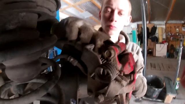 Hyundai Solaris ЗАМЕНА ЗАДНИХ СУППОРТОВ !!!