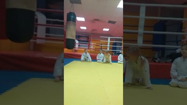 Карате для детей от 4 до 6 лет. Наша разминка. Долгопрудный ФОК "Водник" смотреть онлайн
