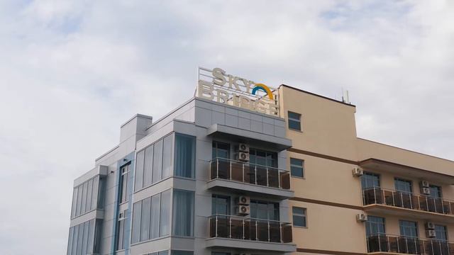 Гостиница Sky Bridge смотреть онлайн