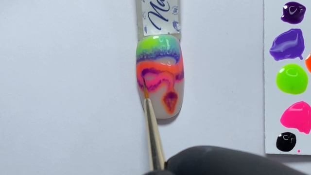 Неоновая змея. Дизайн ногтей змея. Змея на ногтях. Неоновый маникюр смотреть онлайн