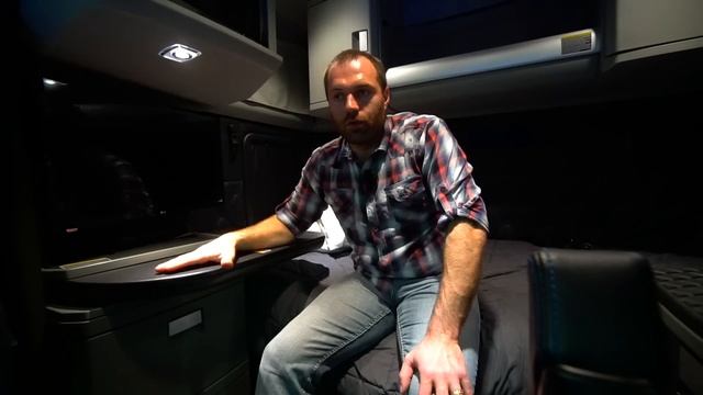 Eng. Sub. Полный обзор Kenworth W990. ЗАМЕНИТ ЛИ ОН КЛАССИКУ?