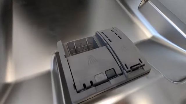 Как засыпать соль, таблетки и залить ополаскиватель в посудомоечную машину BOSCH|Хозяйка дома смотреть онлайн