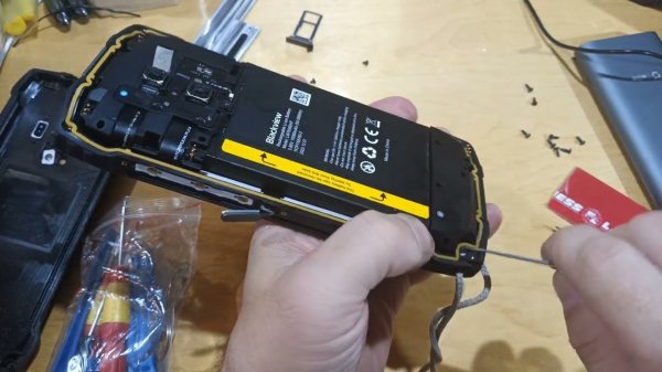 Частичная разборка Blackview BV9300 (что у него внутри??)