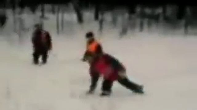 Путейцы косят траву под снегом!!!!?