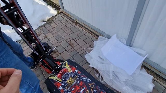 Электросамокат ZAPCOOL T128 с расширенной декой на 13 колёсах. смотреть онлайн