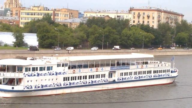 Теплоход Гжель на Москве реке 4 августа 2017 смотреть онлайн