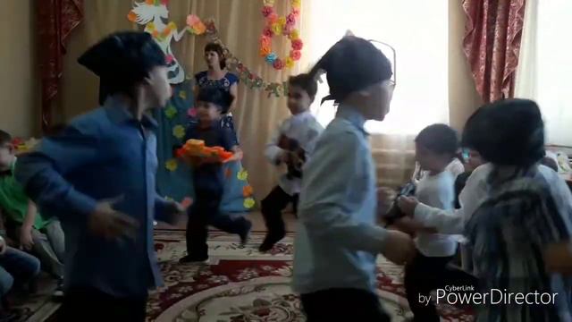 Утренник к 8марта 18г смотреть онлайн