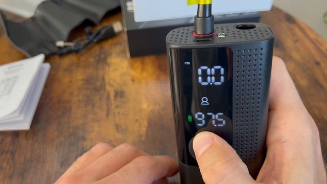 Airmoto Smart Air Pump - No More Flat Tires with This Portable Air Compressor! смотреть онлайн