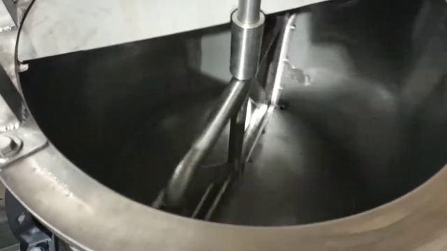 Опрокидывающийся варочный котёл на 100 литров.