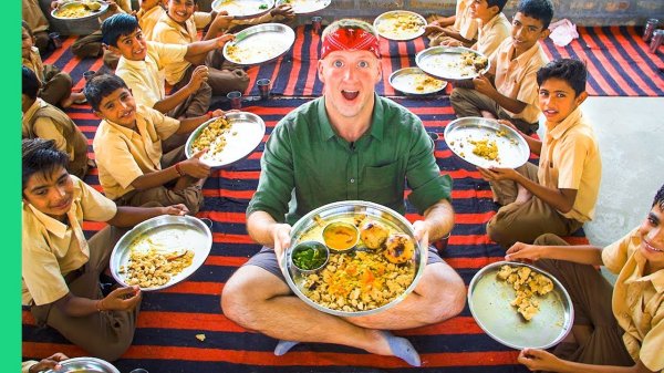 TRADITIONAL DAL BAATI Cooked for 50 School Kids! Unique DESERT Food