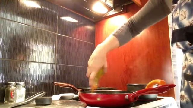 Омлет со спаржей и шампиньонами смотреть онлайн