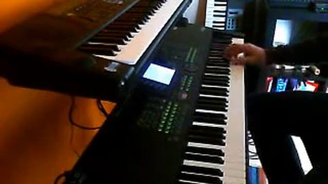 'Down Beat' improvisation on GEM SK76 смотреть онлайн