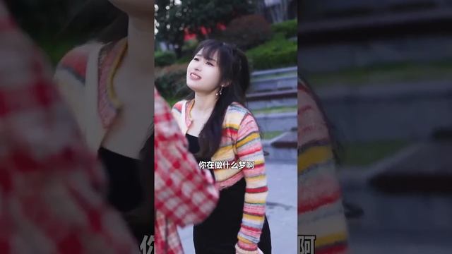 在男友家里發現其他女人，三柒一氣之下提出分手，但真相讓她後悔落淚！ 【徐三柒】 смотреть онлайн