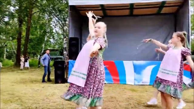 День семьи, любви и верности в Заволжском районе Рыбинска. Этот праздник надолго останется в памяти смотреть онлайн