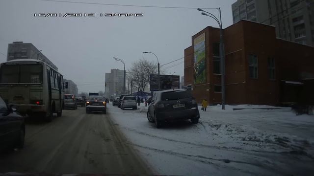 Рыбинск. Маршрутка ве747 76 выезд на встречку. смотреть онлайн