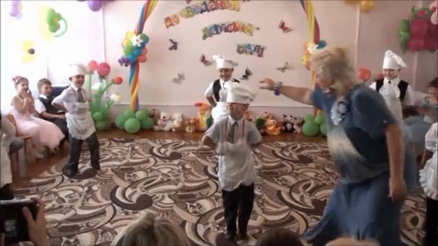 танец поварят на выпускном 2013 года смотреть онлайн