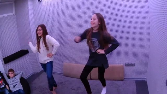 Just Dance. Single Ladies смотреть онлайн