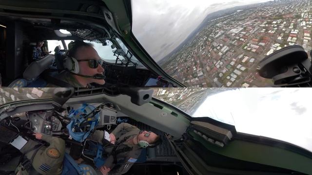 Royal Australian Air Force C-17A Globemaster Sunsuper Riverfire rehearsal... in 360° ? смотреть онлайн