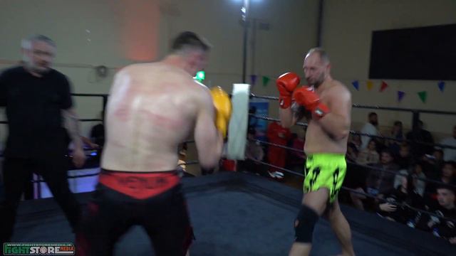 Artur Suski vs Daniel Malicki - Fighting Spirit: White Collar Boxing смотреть онлайн