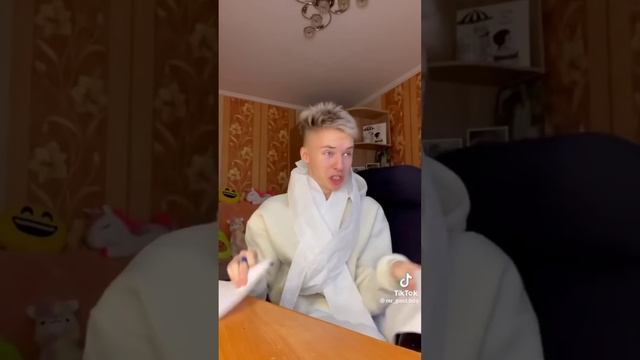 Паул, либо просто Паша. Разные видео || Истории смотреть онлайн