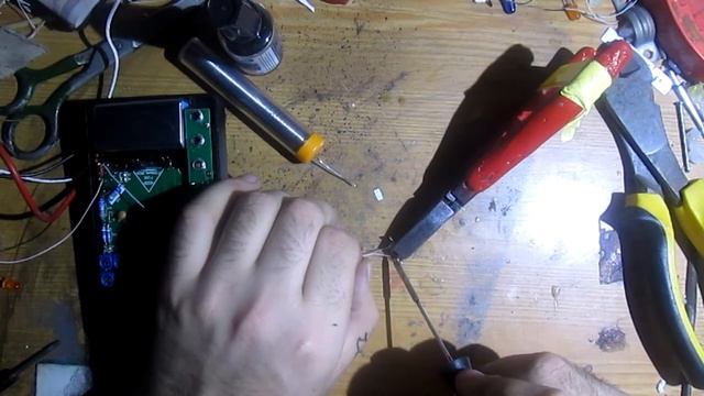 Как сделать подсветку дисплея мультиметра смотреть онлайн