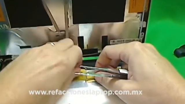 Cómo cambiar el display de una laptop ACER ONE 756 A0756