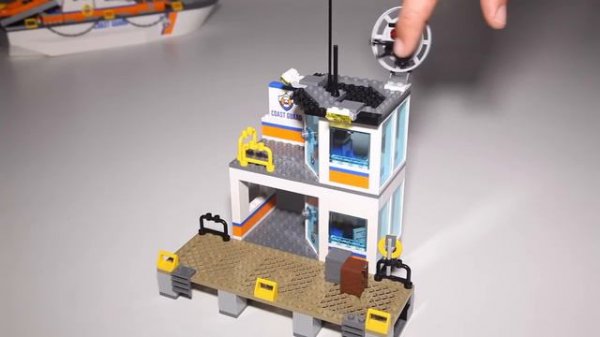 Lego City 60167 Coast Guard Head Quarters Speed Build
