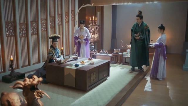 皇子救下灰姑娘，看到她的第一眼便被迷住，立刻收為妃子！#宋威龍|?ChineseDrama смотреть онлайн