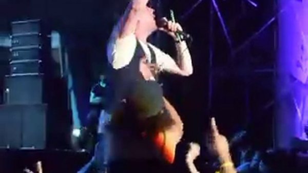 Kaiser Chiefs - Everyday I Love You Less and Less