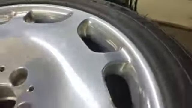 Бу зимние колеса Michelin PAX 245-710 R490 AC 119T на бронированный Майбах W222 Maybach Guard S650