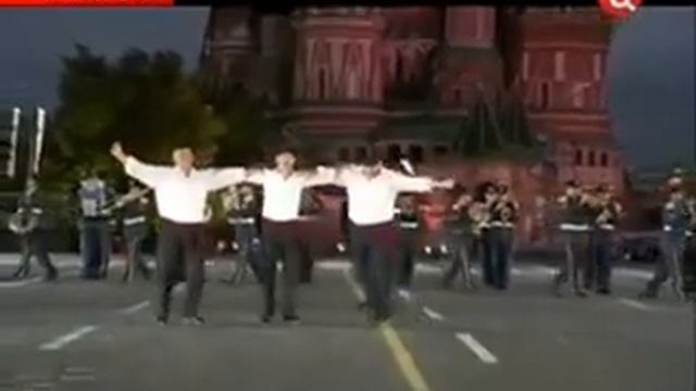 Sirtaki dance at the Red Square in Moscow - - Танцы Грек Зорба в Москве смотреть онлайн