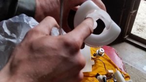 Kia cee'd   2008 год 1.6 бензин.  Замена топливного фильтра .