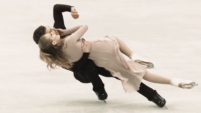 Gabriella Papadakis & Guillaume Cizeron Montage Erik Satie - Gnossienne No.1 смотреть онлайн