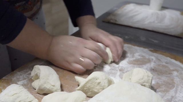 Як Готувати Чебуреки,Тоненькі Чебуреки,тісто для чебуреків,Домашні Чебуреки,Чебуреки Рецепт,Чебурек смотреть онлайн