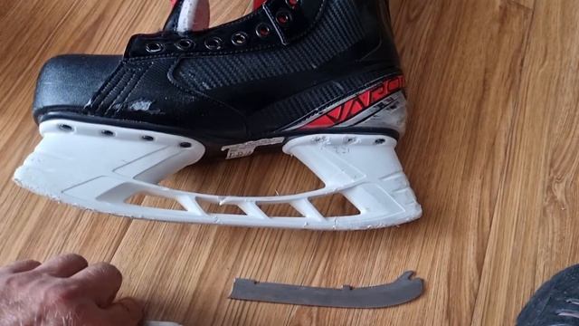Хоккейные коньки BAUER X 2.5 Как сделать из зимних коньков роликовые. смотреть онлайн