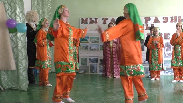 Танец народов Дагестана. Фестиваль дружбы народов Дагестана. Мы разные, но мы вместе.